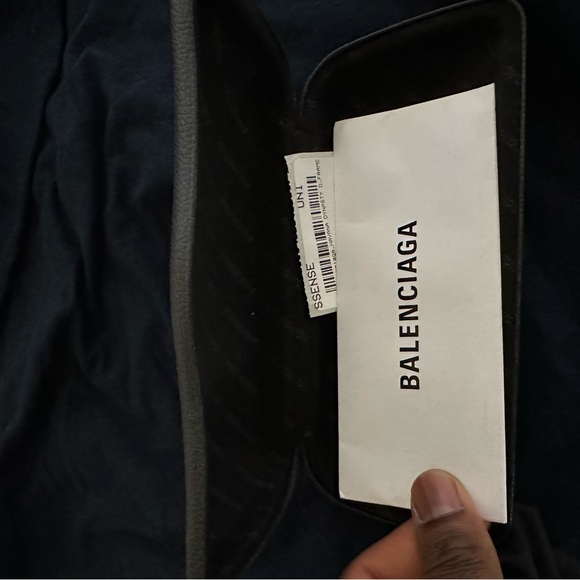 Balenciaga sunglasses - Picture 2 of 4